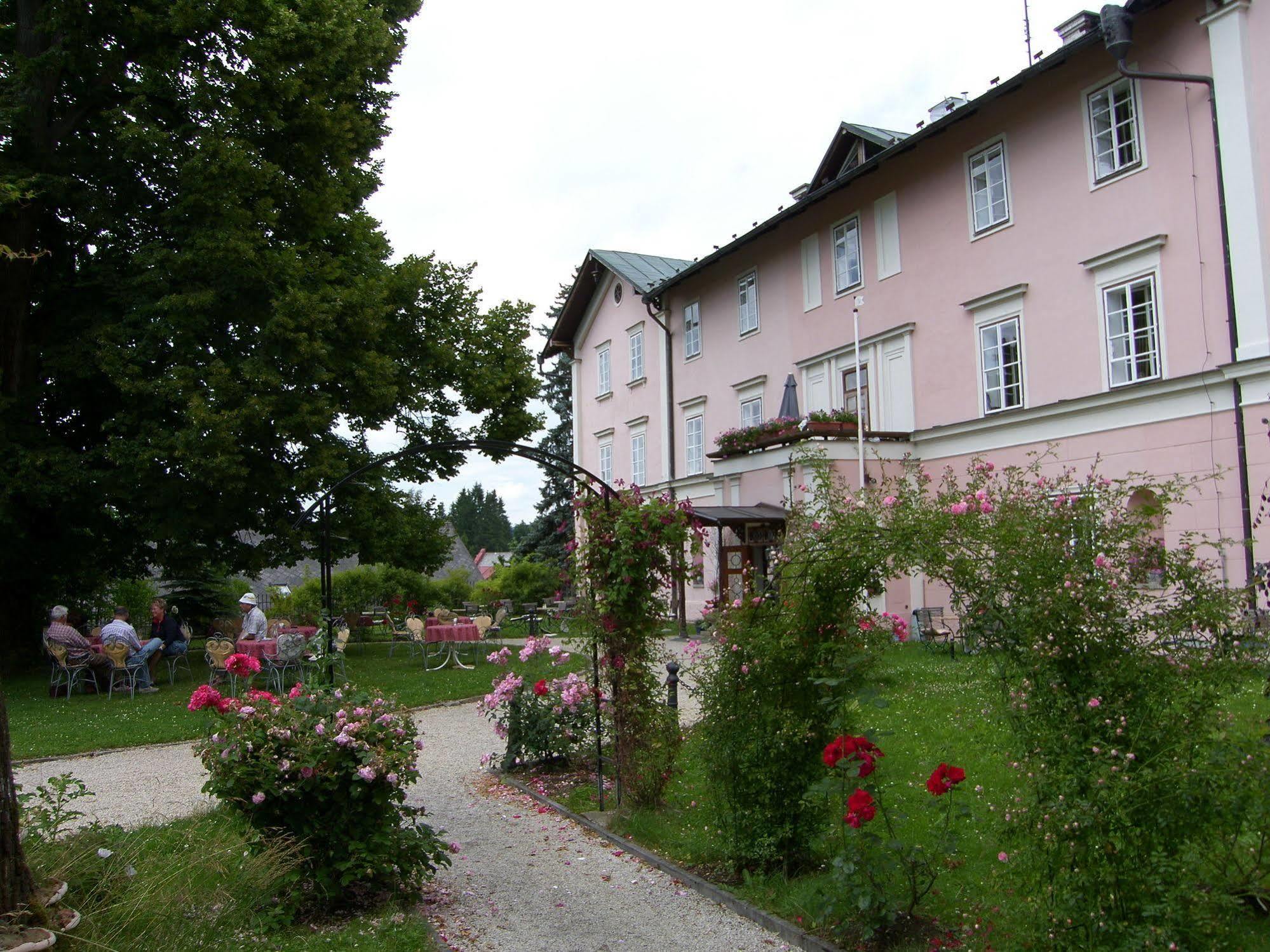 Schlosshotel Zamek Zdikov Exterior photo