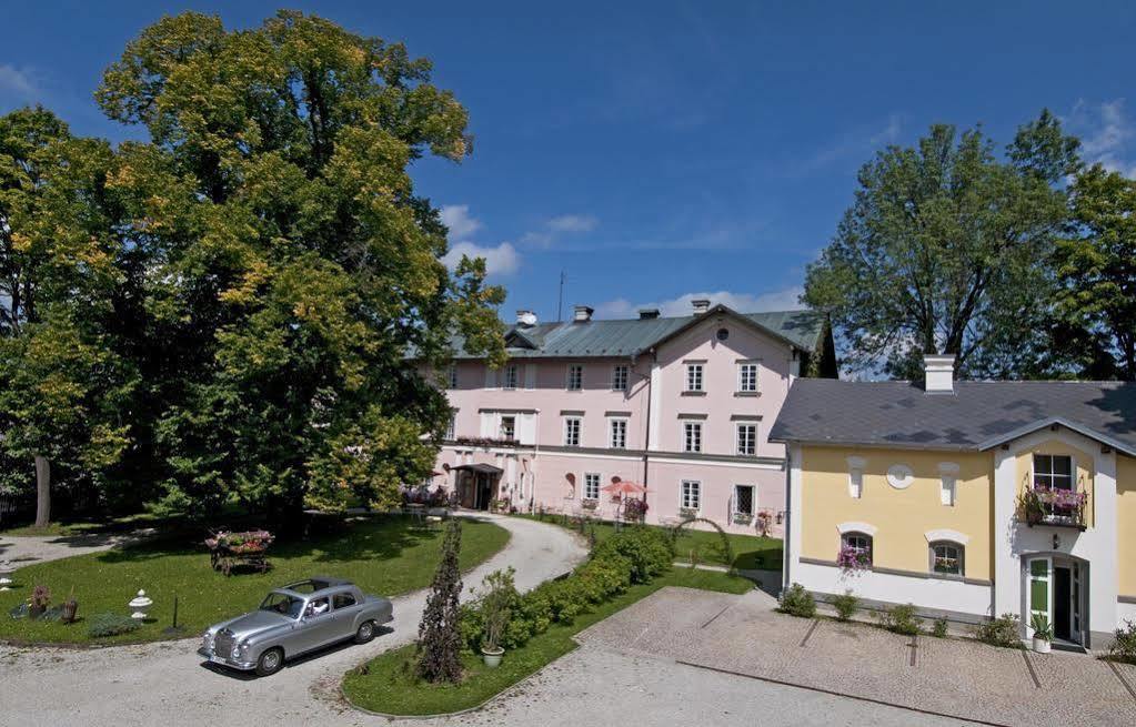 Schlosshotel Zamek Zdikov Exterior photo